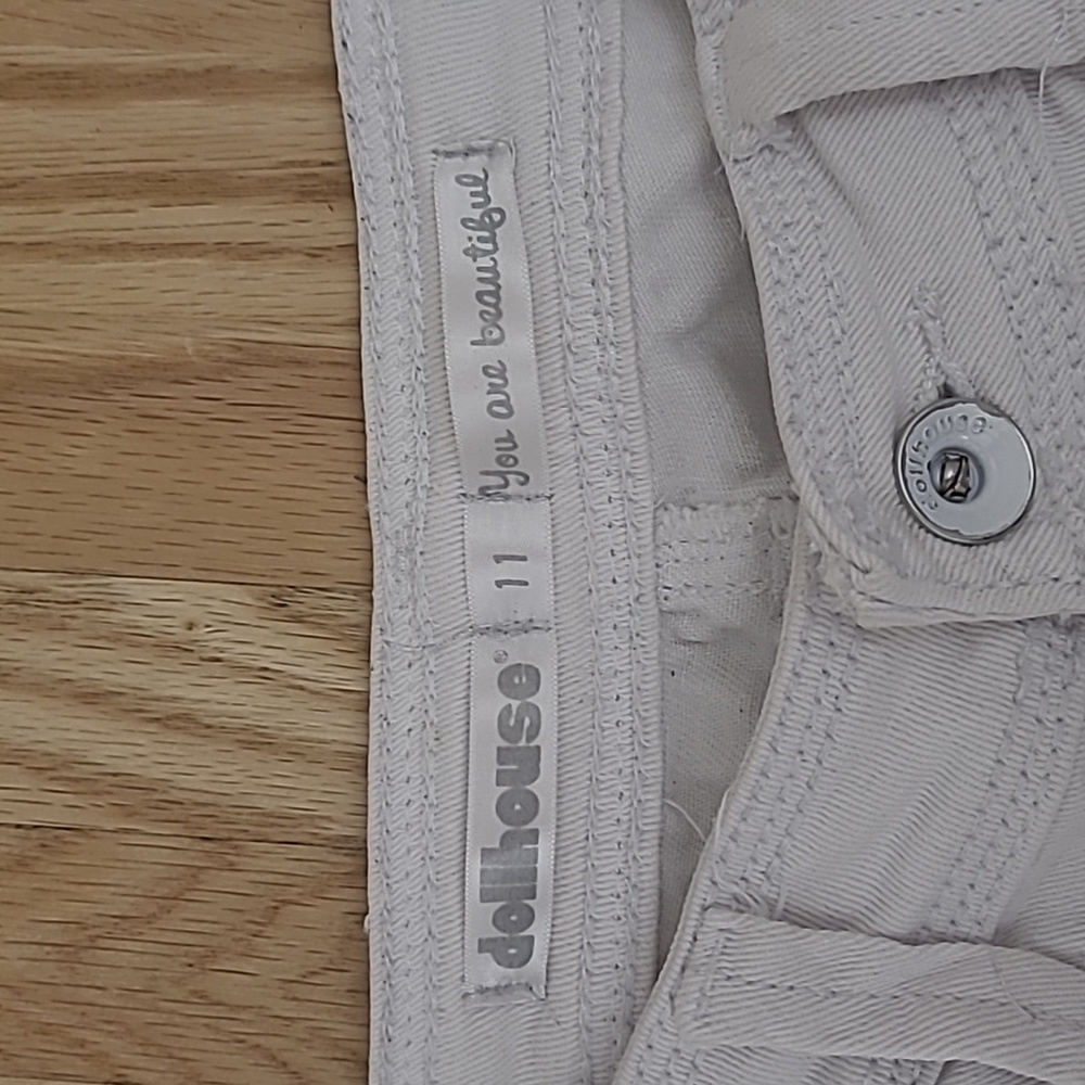 Distressed white jeans - Picture 3 of 9